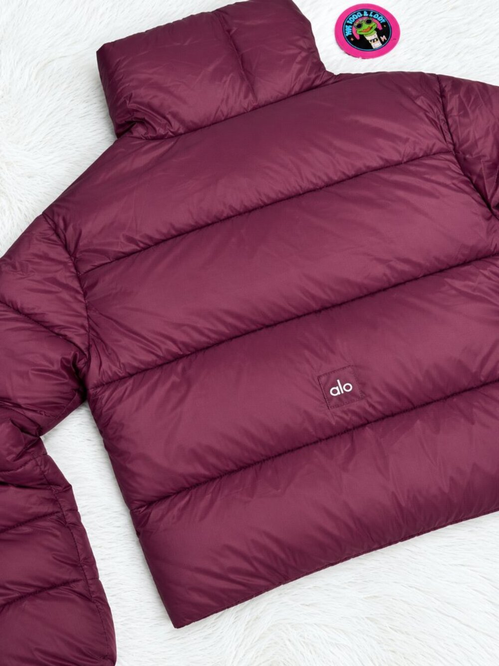 ALO Yoga Gold Rush Puffer Jacket Burgundy Size Small NWT - Picture 8 of 11